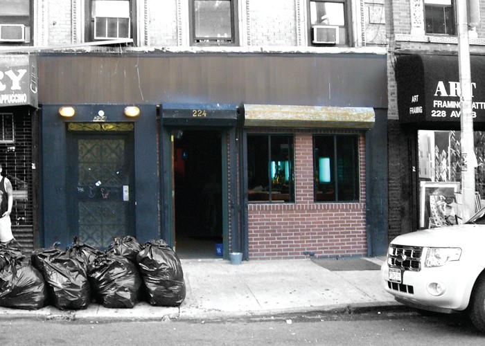 Mona's, photographed for New York on Tap