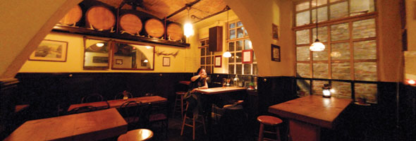 Jimmy's No. 43, photographed for New York on Tap